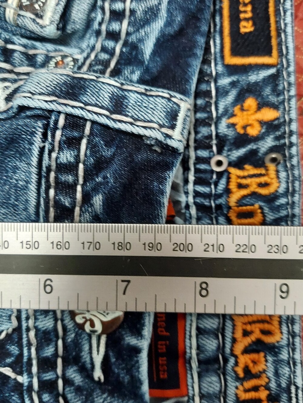 Rock Revival Distressed Cropped Blue Jeans with Embroidered Pockets - Picture 10 of 12